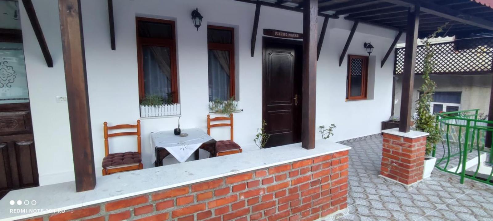 Guest House Baba Lluka Berat Luaran gambar