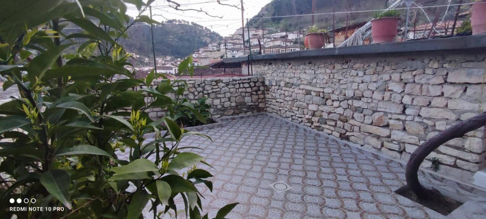 Guest House Baba Lluka Berat Luaran gambar